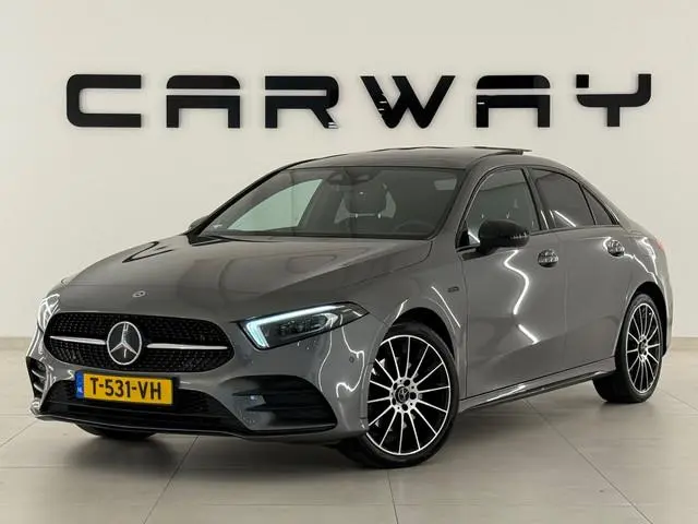 Mercedes-Benz A-klasse 250 e Limousine Business Solution AMG Limited