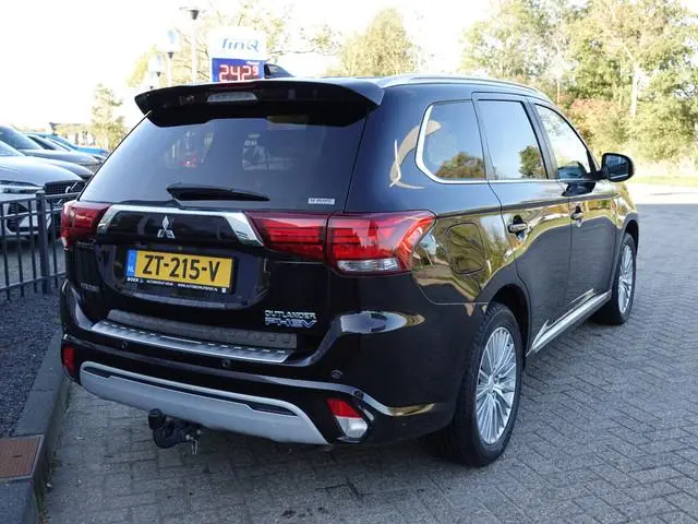 Mitsubishi Outlander 2.4 PHEV Intense+ H-LEER | SCHUIFDAK | TREKH. | STOEL + STUURVERW.