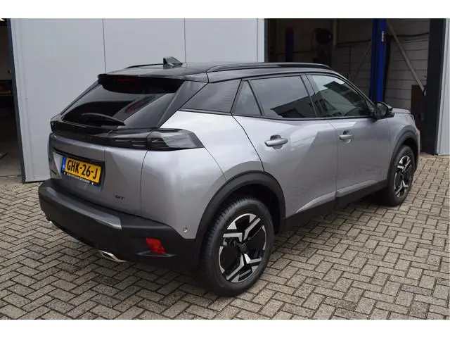Peugeot 2008 1.2 GT 130pk EAT8 Automaat | Schuif/open dak | Alcantara | 360° Camera