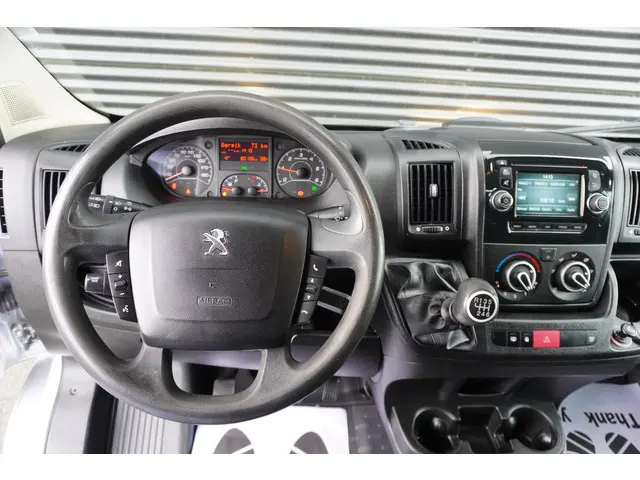 Peugeot Boxer 164pk L3H2 Airco Navigatie Cruise control Trekhaak Euro6 Parkeersensoren