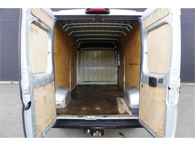 Peugeot Boxer 164pk L3H2 Airco Navigatie Cruise control Trekhaak Euro6 Parkeersensoren