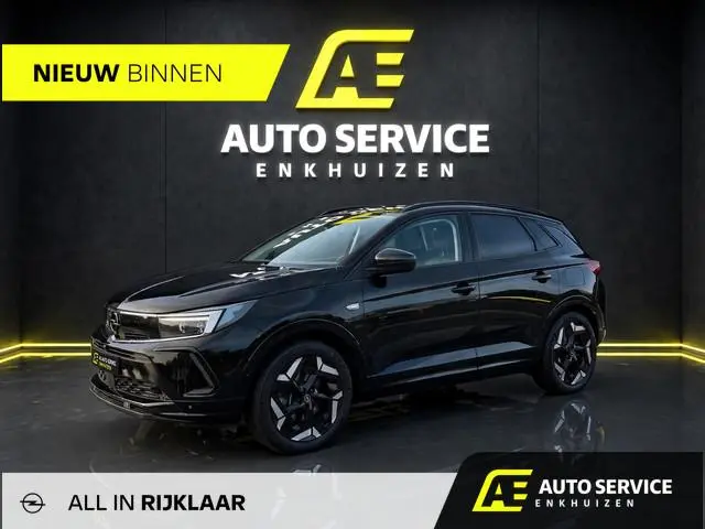 Opel Grandland 1.6 Turbo Plug-In Hybrid 4x4 GSe Rijklaar! | 300pk! 4x4 | Lederen bekleding met stoel...