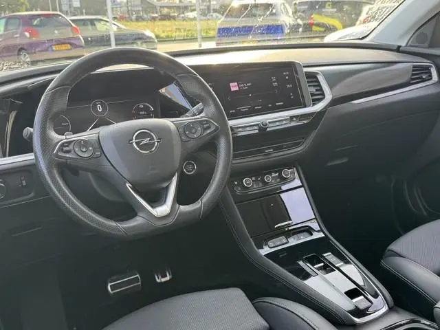 Opel Grandland 1.6 Turbo Plug-In Hybrid 4x4 GSe Rijklaar! | 300pk! 4x4 | Lederen bekleding met stoel...