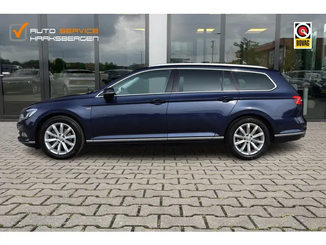 Volkswagen Passat Variant 1.8 TSI Highline | ACC | Trekhaak | Memory |