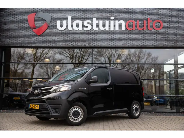 Toyota PROACE Electric Compact Standard Range Navigator , Carplay/Android auto,