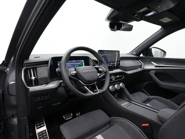Skoda Kodiaq 1.5 TSI 204 pk PHEV Sportline Business | Panoramadak | Trekhaak | Geheugenstoelen | Mat...
