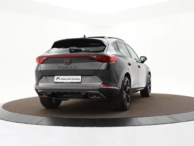 CUPRA Formentor 1.4 TSI e-Hybrid 245pk VZ Performance Limited · Panoramadak · Camera · Keyless · Stu...