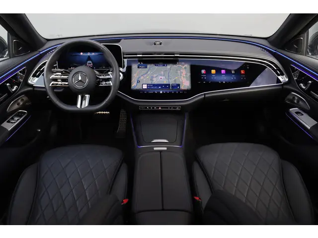 Mercedes-Benz E-klasse 450 d 4MATIC AMG Line | Hyperscreen | Luchtvering | Achterasbesturing | Stand...