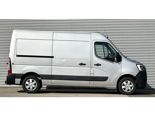 Renault Master T35 2.3 dCi 180pk trekhaak L2H2 MARGE BTW VRIJ