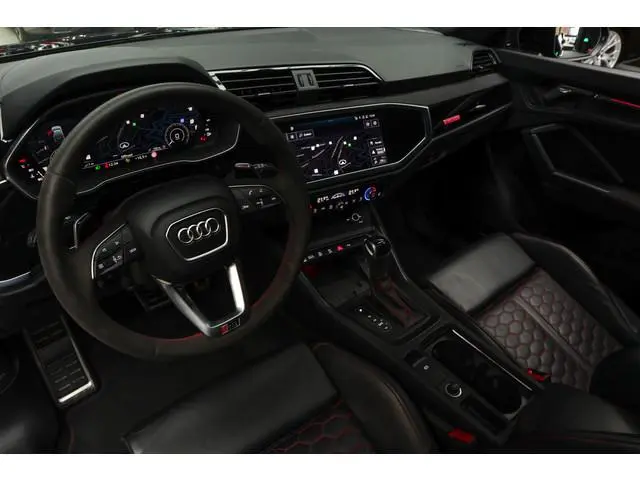 Audi RSQ3