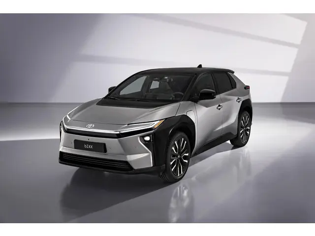 Toyota bZ4X Active Limited Edition 58 kWh €37.995,- RIJKLAAR! Nu €2.000,- voordeel! Nu extra scherp...