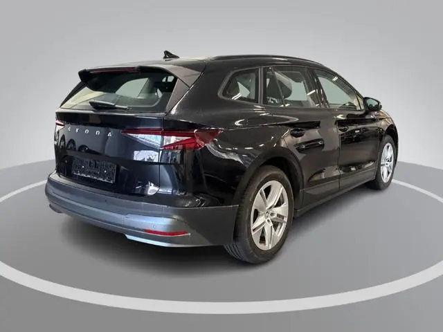 Skoda Enyaq 50 150pk Selection · SOH 94,3% · Camera · Apple/Android Car Play · Cruise Control · Sfee...