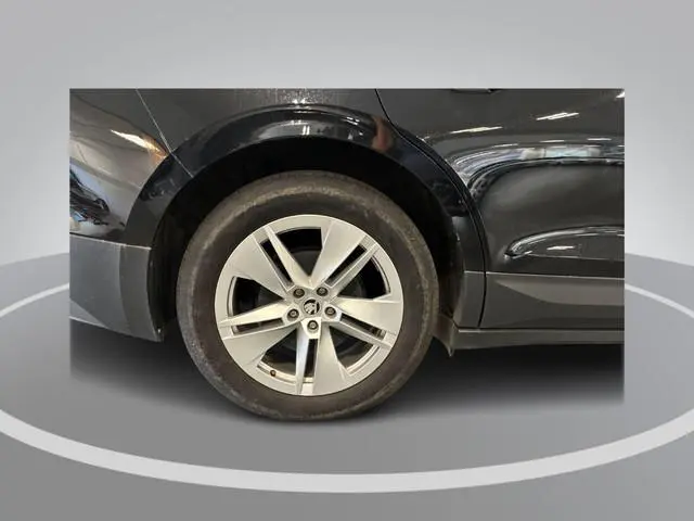 Skoda Enyaq 50 150pk Selection · SOH 94,3% · Camera · Apple/Android Car Play · Cruise Control · Sfee...