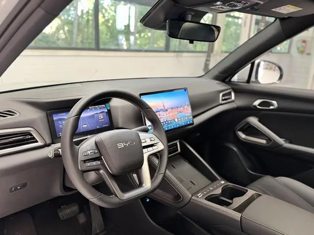 BYD ATTO 2 1.5 DM-i Boost Extra Showroom actie! | Panoramadak | CarPlay | Adaptieve cruisecontrol |...
