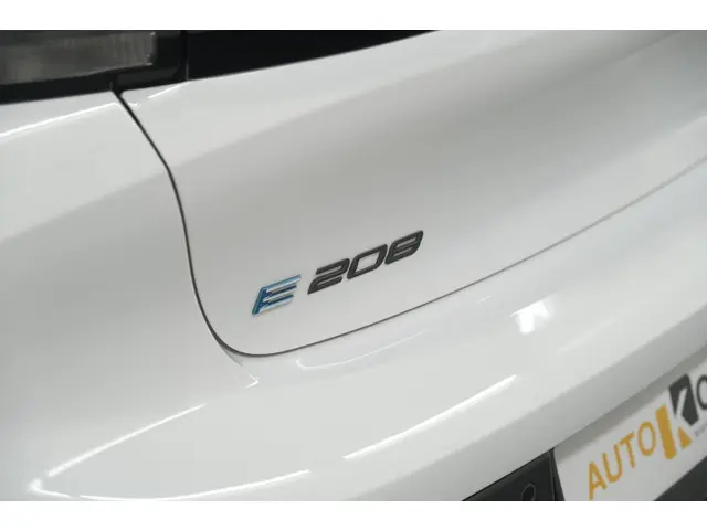 Peugeot e-208 EV Active 50 kWh | 11 KW Laadfunctie | Parkeersensoren | Apple Carplay