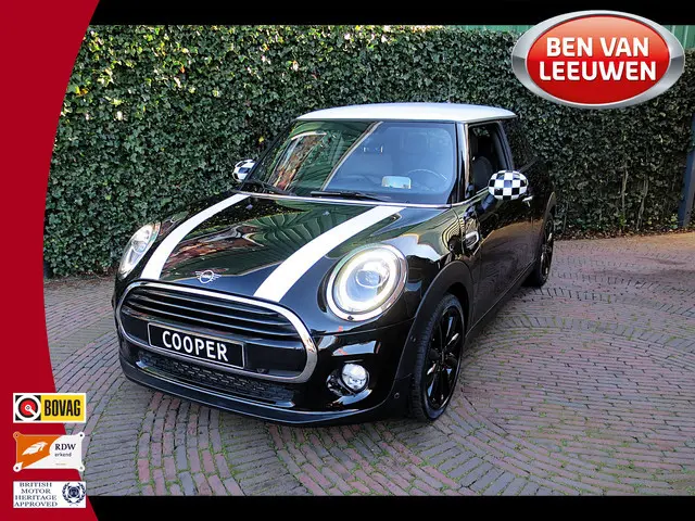 MINI Cooper 1.5 Chili F56 LCI NL-auto, Apple carPlay, Headup, HK, 17"
