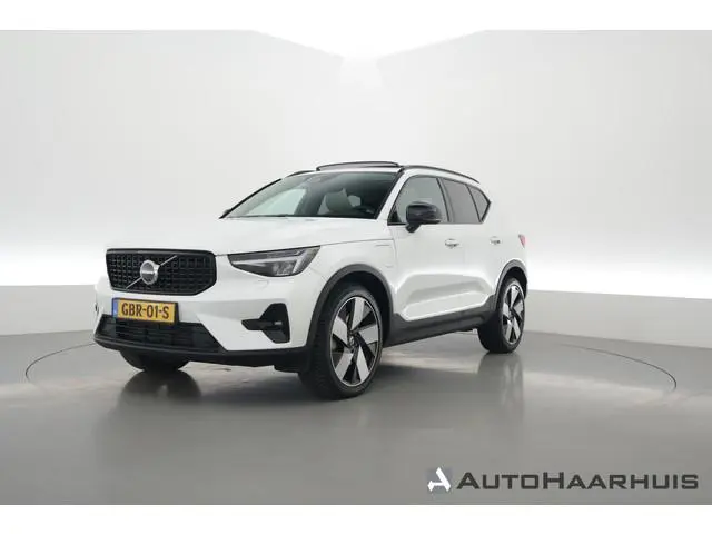 Volvo XC40 1.5 T4 Plug-in hybrid Ultimate Dark | Rijklaar! | Pano | Dig. Cockpit | Nav+CarPlay | Stu...