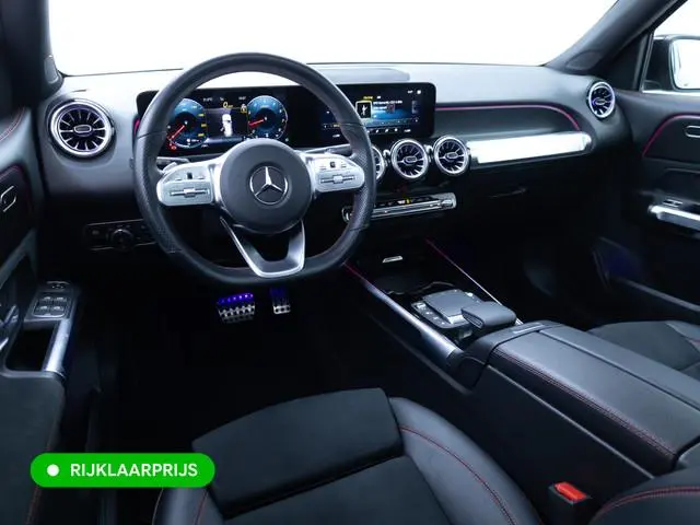Mercedes-Benz GLB 200 AMG Line Night Pakket Panoramadak | Elec. trekhaak | Matrix Led | Elec. achter...