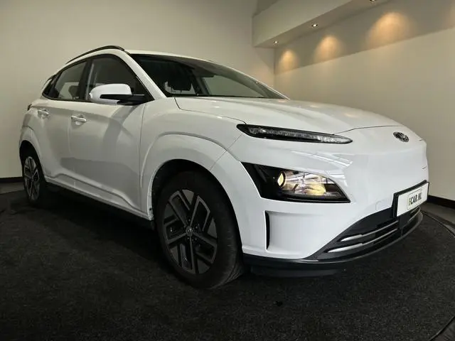 Hyundai Kona EV Comfort 39 kWh SOH 95,2% | Verwarmde stoelen | Digitaal dashboard | Warmtepomp | Nav...