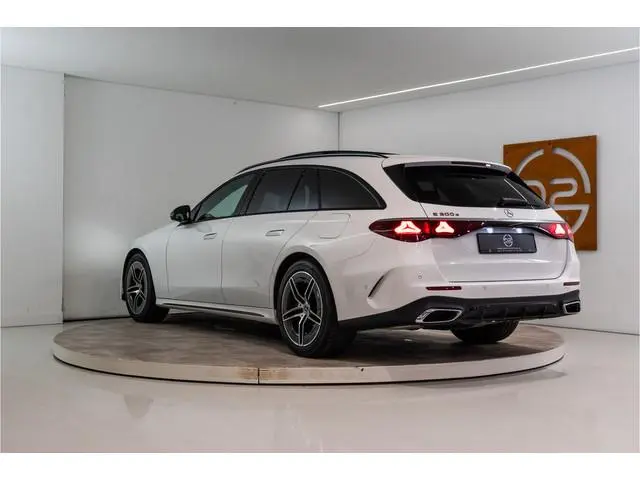 Mercedes-Benz E-klasse Estate 300 e Premium AMG 313PK | Pano | Sfeer | Trekhaak | Night | ACC&Dodeho...