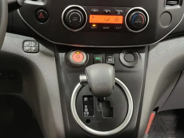 Nissan NV200