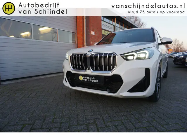 BMW X1 23I 204PK M-SPORT SUPER NETTE STAAT VOLLEDIG DEALER ONDERHOUDEN ELECTR.TREKHAAK 360CAMERA ZWA...