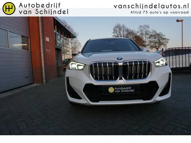 BMW X1 23I 204PK M-SPORT SUPER NETTE STAAT VOLLEDIG DEALER ONDERHOUDEN ELECTR.TREKHAAK 360CAMERA ZWA...