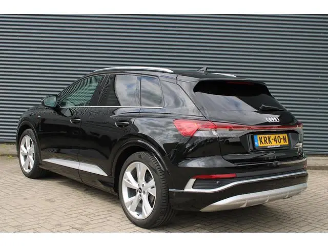 Audi Q4 e-tron 40 S edition 77 kWh S-Line Camera Adaptive-Cruise Navigatie Stoelverwarming Led