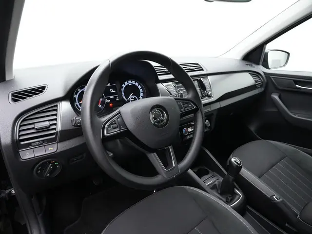 Skoda Fabia Combi 1.0 TSI 95 pk Style | Navigatie | Parkeersensoren voor/achter | Cruise Control