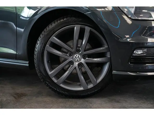 Volkswagen Golf 1.2 TSI R-line 18'lmv CruiseControl ClimateControl