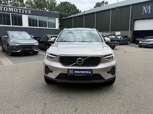 Volvo XC40 1.5 T4 Plug-in hybrid Plus Bright VOLVO DEALER ONDERHOUDEN | PANO| 360 CAMERA| HARMAN KAR...