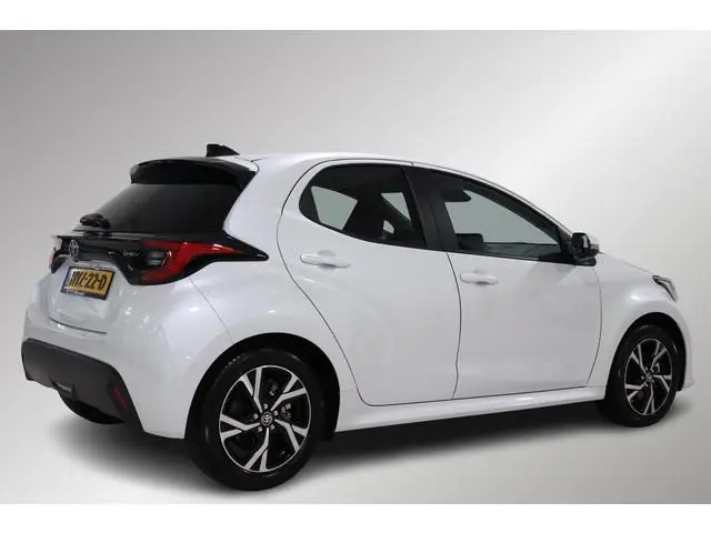 Toyota Yaris 1.5 Hybrid 115 Dynamic, Comfort pack, BSM, Stuurverwarming!