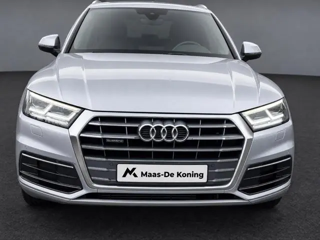 Audi Q5 2.0TFSI/252PK quattro S Line Edition · Panoramadak · Leder · Trekhaak · Camera · Luchtvering...