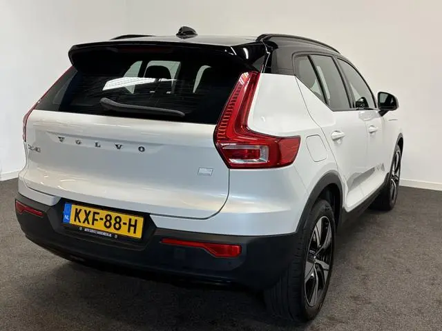 Volvo XC40 1.5 T5 Recharge R-Design Trekhaak 1800kg/ Sunroof/ Stuur &Stoelverw./ Camera