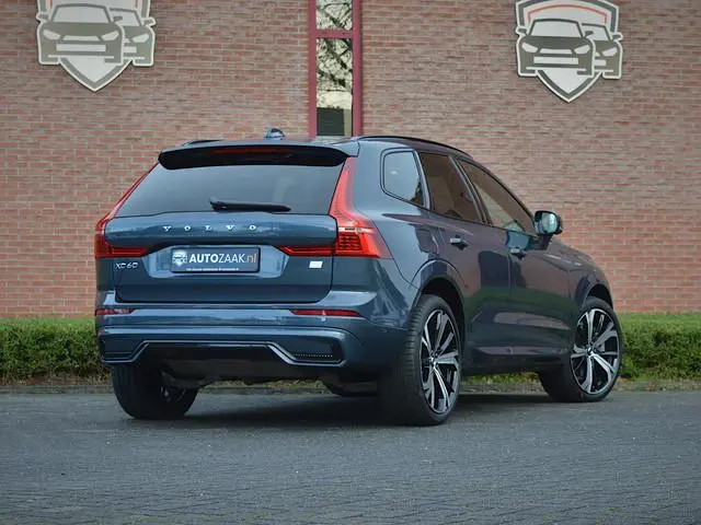 Volvo XC60 2.0 T6 Recharge AWD Plus Dark | Trekhaak