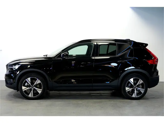 Volvo XC40 Recharge P8 AWD 300kW/408pk Aut. R-Design ADAPT.CRUISE + EL.TREKHAAK + WARMTEPOMP + 360 C...