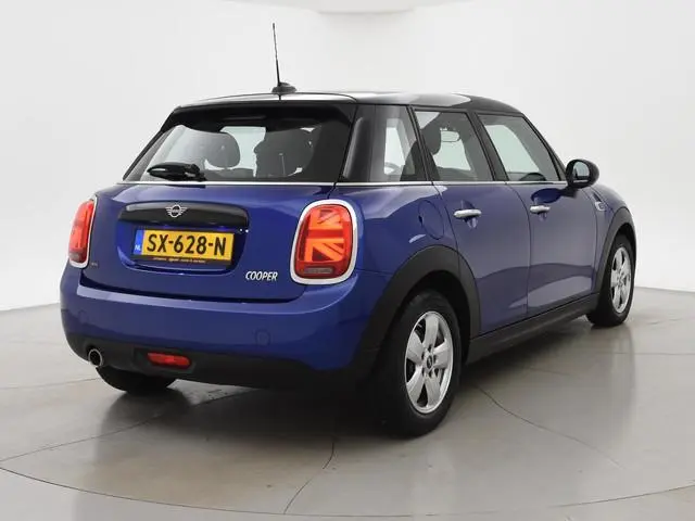 MINI 5-Deurs 1.5 COOPER SALT 5-DEURS AUT. *STARLIGHT BLUE* + LED / AIRCO