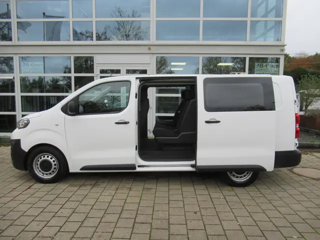 Peugeot Expert 231L 2.0 Blue HDI 120 Pro DOKA Dubbelcabine DEFECT