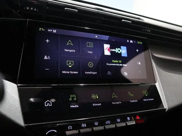 Peugeot e-308