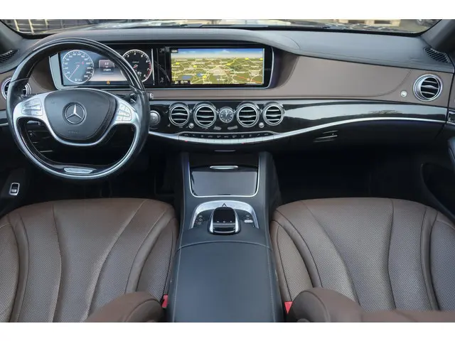Mercedes-Benz S-klasse S500 V8 455pk 4Matic Panoramadak Trekhaak elektrisch Luchtvering Widescreen S...
