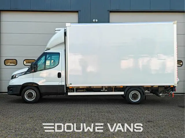 Iveco Daily 2.3 Koelwagen Airco Laadklep DAB Geveerde Stoel Koelbak Zijdeur Carrier + webasto