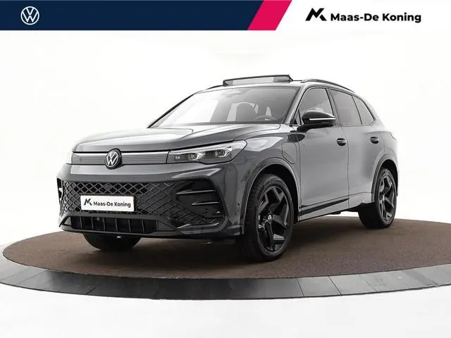 Volkswagen Tiguan 1.5 eHybrid 272pk DSG R-Line Edition · Panoramadak · Inklap. Trekhaak · 360 Camera...