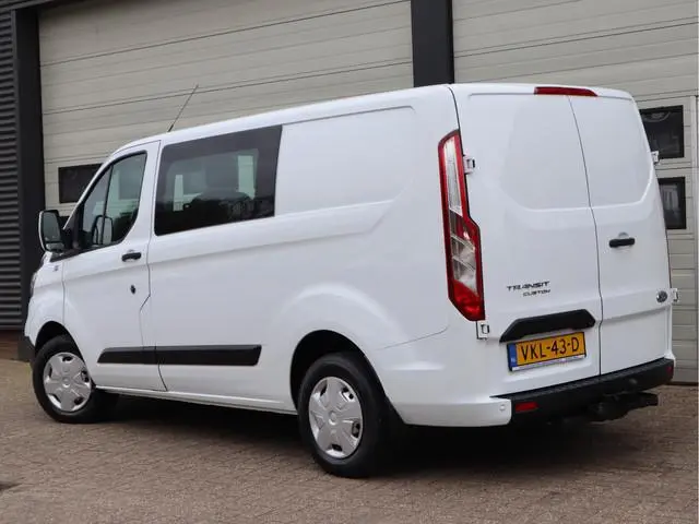 Ford Transit Custom 280 2.0 TDCI 130pk Euro 6 - DC 5 Pers. - Trekhaak - Airco - Navi
