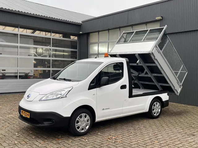Nissan e-NV200 24KWh Elektrische Kipper Openlaadbak met Airco Cruise controle Telefoonverbinding 2-Persoons Kieper Pick-up P-up 2x Oplaadkabels aanwezig Ex gemeente