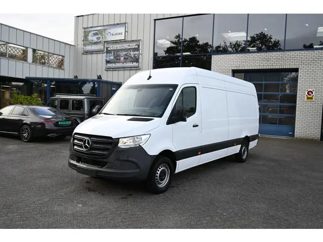 Mercedes-Benz Sprinter 317 CDI L3H2 RWD 3500kg Trekhaak, MBUX navigatie met camera, Etc.