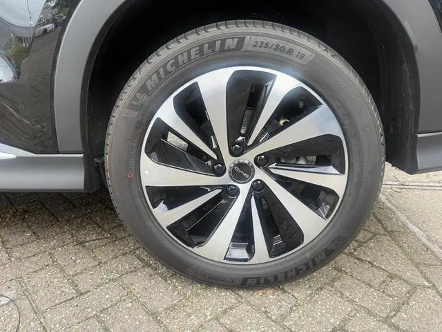 BYD SEAL U