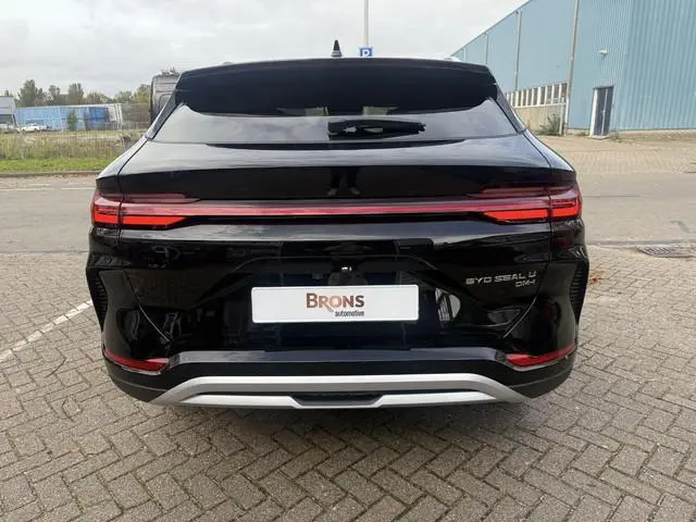 BYD SEAL U