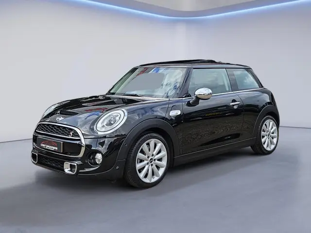 Mini Cooper S 2.0 Chili Serious Business /Apple Carplay/Panodak/Leder/Stoelverw./Cruise Contr./Clima...