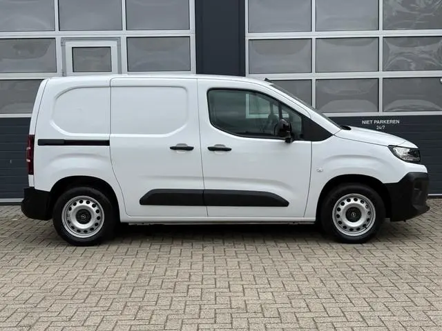 Opel Combo 1.5D 130PK Automaat / Camera / Cruise / Virtual Cockpit / Carplay / Navi / PDC / Rijmodus...