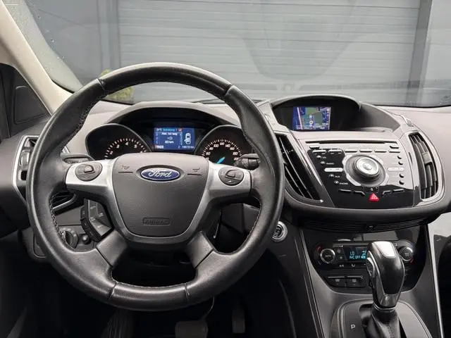 Ford Kuga 1.5 Titanium Plus 4WD ✓2e Eigenaar✓Camera✓183pk✓Trekhaak✓Leder✓Stoelverw✓Navi✓Clima✓Cruise...